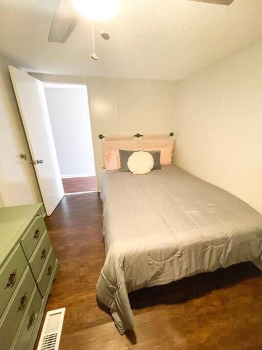 Centrally Located 3 Bedroom Вест-Монро Екстер'єр фото