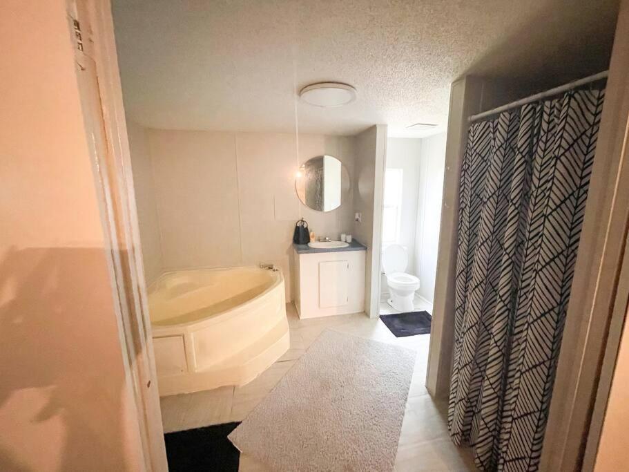 Centrally Located 3 Bedroom Вест-Монро Екстер'єр фото